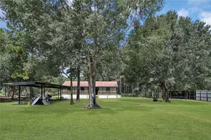 211 Walter Dr, Cleveland, TX 77328 - Photo 3