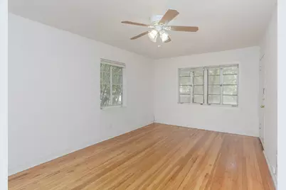 1828 W Main Street #4, Houston, TX 77098 - Photo 5