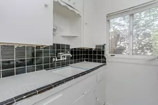 1828 W Main St, Houston, TX 77098 - Photo 11