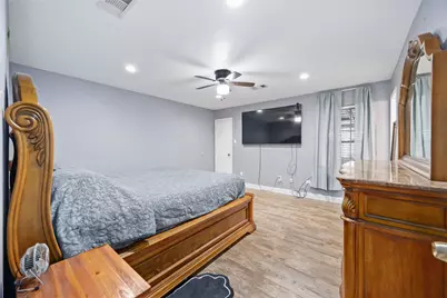 125 Broadmore Drive, Fresno, TX 77545 - Photo 17