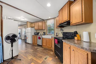 2815 Bay Oaks Harbor Drive, Baytown, TX 77523 - Photo 7