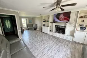 6105 Sugar Hill Dr, Angleton, TX 77515 - Photo 7
