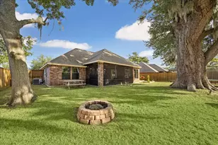 105 Blue Jay Dr, Richwood, TX 77566 - Photo 5
