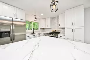 33 Kittiwake Ct, The Woodlands, TX 77380 - Photo 7