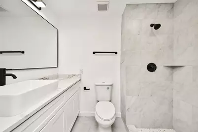 33 Kittiwake Court, The Woodlands, TX 77380 - Photo 23