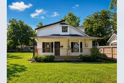 222 E Southland Avenue, Alvin, TX 77511 - Photo 1
