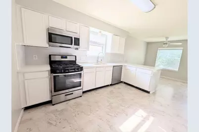 4521 Stonebridge Drive, Pearland, TX 77584 - Photo 5