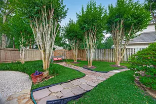 10 Mirror Ridge Dr, The Woodlands, TX 77382 - Photo 39