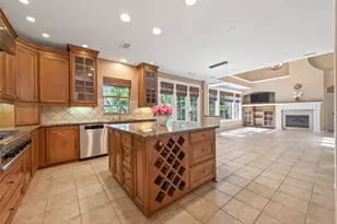 10 Mirror Ridge Dr, The Woodlands, TX 77382 - Photo 15