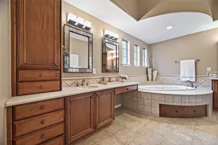 10 Mirror Ridge Dr, The Woodlands, TX 77382 - Photo 25