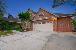 10 Mirror Ridge Dr, The Woodlands, TX 77382 - Photo 3