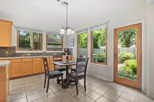 122 S Evangeline Oaks Cir, The Woodlands, TX 77384 - Photo 13