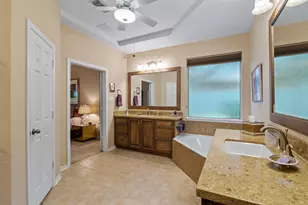 122 S Evangeline Oaks Cir, The Woodlands, TX 77384 - Photo 17
