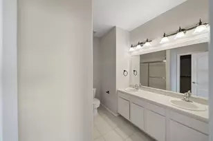 16 Regency Pt, Conroe, TX 77356 - Photo 23