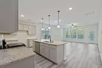 143 Scarlet Maple Court, Conroe, TX 77318 - Photo 7