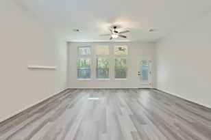 143 Scarlet Maple Ct, Conroe, TX 77318 - Photo 5
