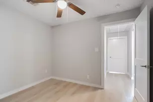 2830 Bay Oaks Harbor Dr, Baytown, TX 77523 - Photo 9