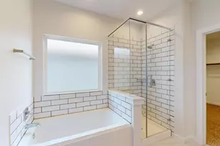 10428 Great Basin Ln, Conroe, TX 77384 - Photo 19