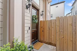 1621 W 23rd St, Houston, TX 77008 - Photo 3