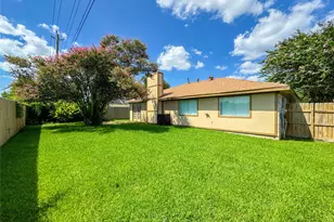 39 Oak Harbor Dr, Houston, TX 77062 - Photo 31