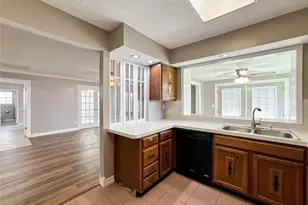 39 Oak Harbor Dr, Houston, TX 77062 - Photo 13