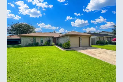 39 Oak Harbor Drive, Houston, TX 77062 - Photo 3