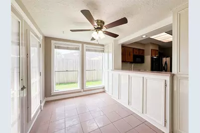 39 Oak Harbor Drive, Houston, TX 77062 - Photo 15