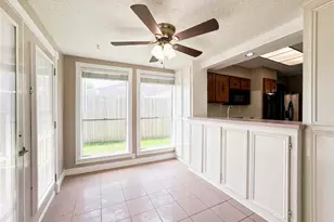 39 Oak Harbor Dr, Houston, TX 77062 - Photo 15