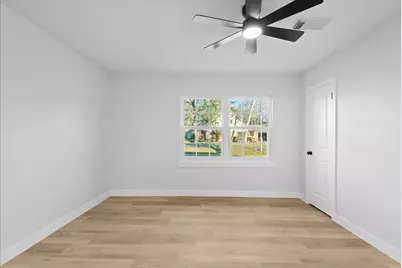 122 N Holly Drive, Baytown, TX 77520 - Photo 21