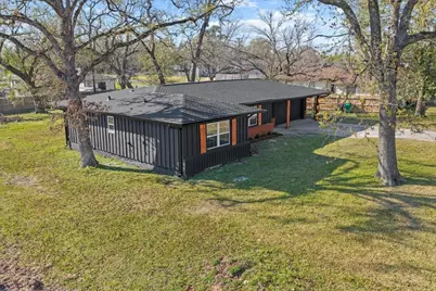 122 N Holly Drive, Baytown, TX 77520 - Photo 11