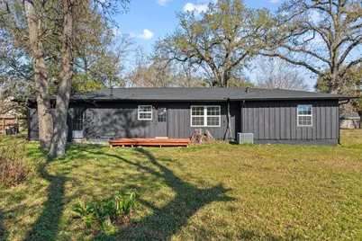 122 N Holly Drive, Baytown, TX 77520 - Photo 3