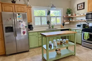1020 Broadway St, Galveston, TX 77550 - Photo 3