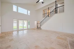 982 W Donovan St, Houston, TX 77091 - Photo 7