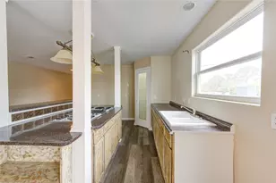 313 Grand Ave, Bacliff, TX 77518 - Photo 15