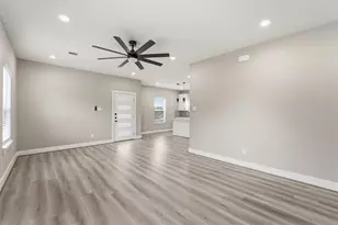 3107 Grassmere St, Houston, TX 77051 - Photo 7