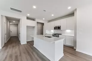 1982 Brookpointe Ln, Dayton, TX 77535 - Photo 5