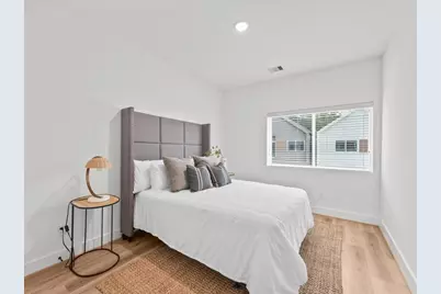 1021 Upside Wheatley Lane, Houston, TX 77091 - Photo 19