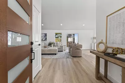 6207 Rollingbrook Drive, Houston, TX 77096 - Photo 7