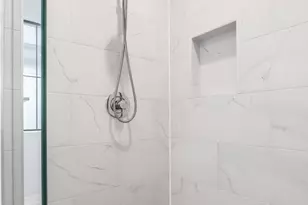 210 E 32nd St, Houston, TX 77018 - Photo 31