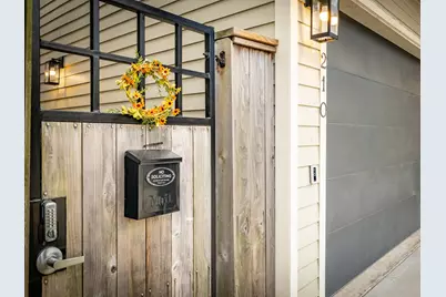 210 E 32nd Street, Houston, TX 77018 - Photo 3