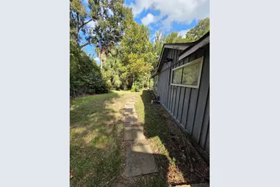 326 Texas Avenue, Bacliff, TX 77518 - Photo 13