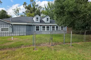 326 Texas Ave, Bacliff, TX 77518 - Photo 1