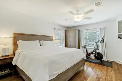 2136 Pelham Drive, Houston, TX 77019 - Photo 17