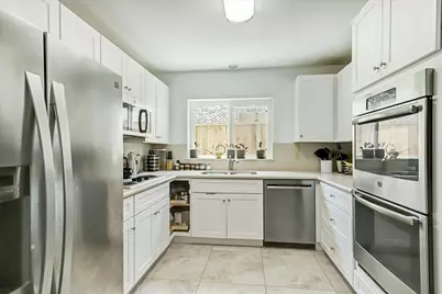 2136 Pelham Drive, Houston, TX 77019 - Photo 9