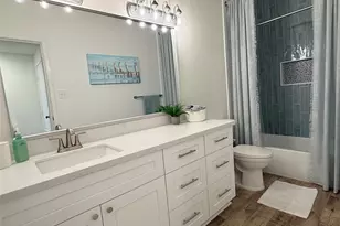 921 Marine Dr, Galveston, TX 77550 - Photo 15