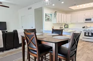 921 Marine Dr, Galveston, TX 77550 - Photo 9