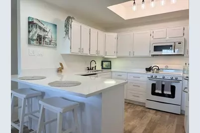 921 Marine Drive #332, Galveston, TX 77550 - Photo 5