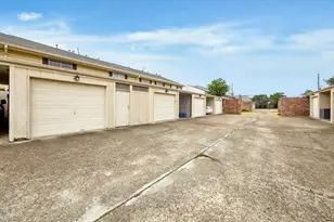 2416 Jamestown Mall, Houston, TX 77057 - Photo 19