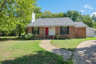 827 Vine St, Bryan, TX 77802 - Photo 1