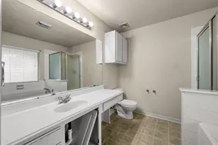 9318 Rustler Ridge Ln, Houston, TX 77089 - Photo 11